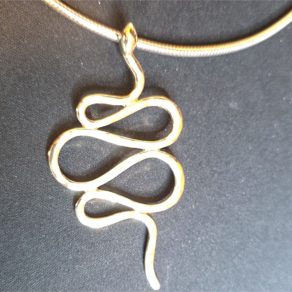 Elegant Pendant Necklace – Fine Jewelry & Perfect Gift - Picture 2 of 3